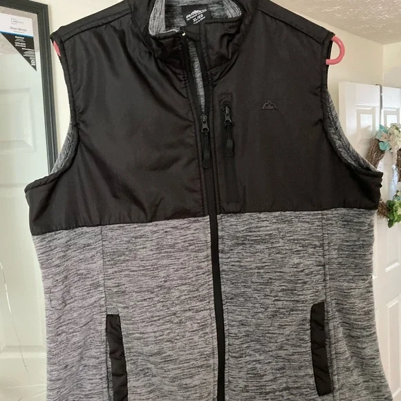Snozu Platinum Collection Gray Vest - Picture 2 of 15